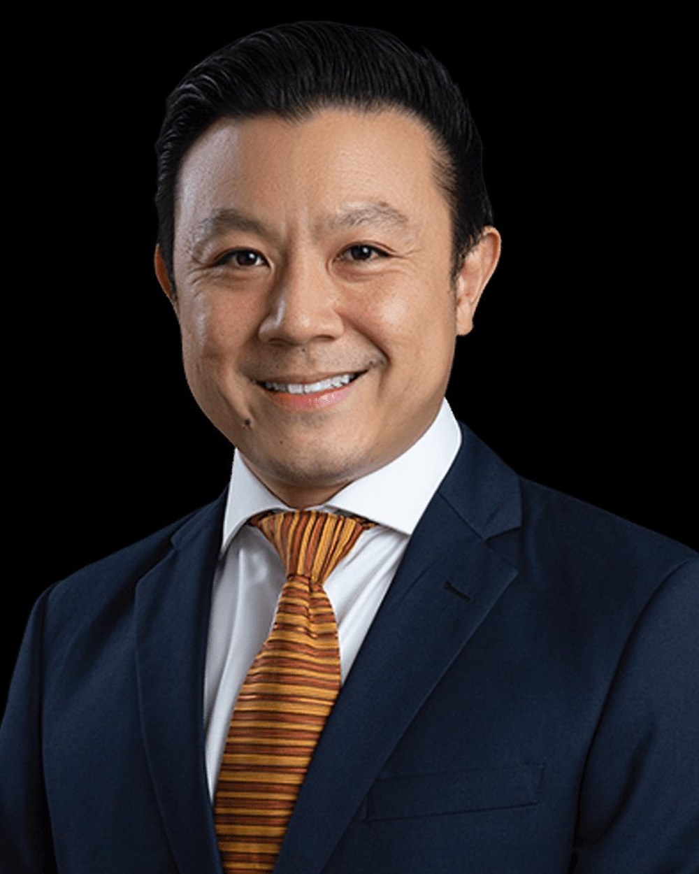Portrait of Dr David Tan, Senior Consultant Radiation Oncologist at AARO.